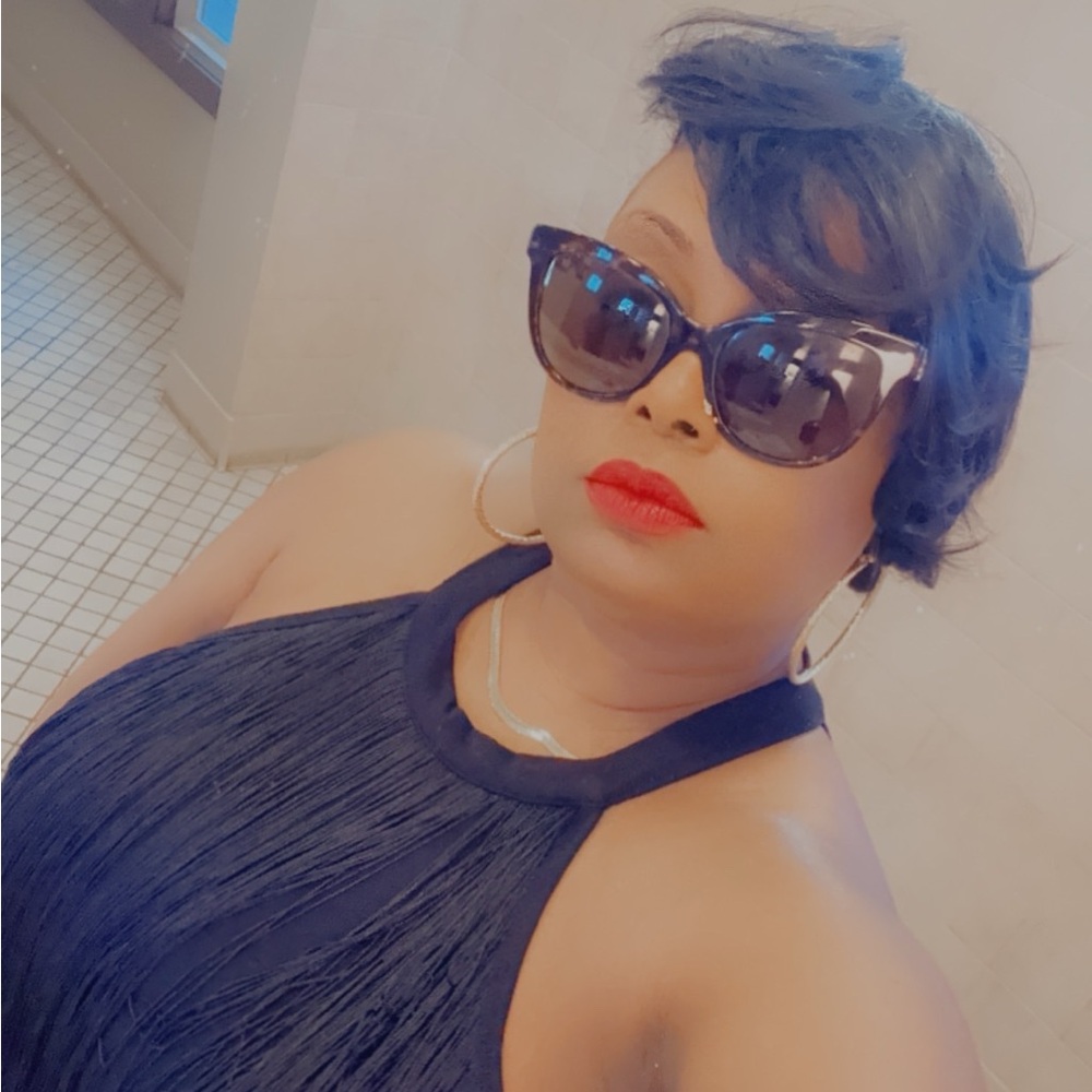 Meet your Posher, Laquita